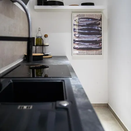 1 Bedroom - Lage - Kaffee - Wifi - Modern - Parkplaetze *